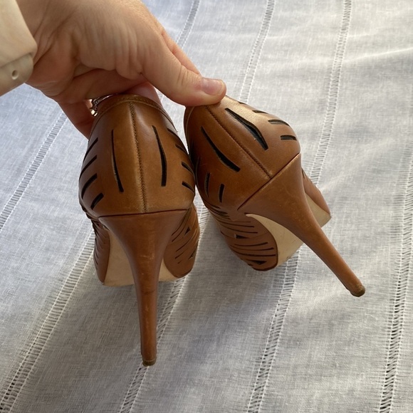 BCBGeneration leather stilettos. - Picture 7 of 13